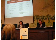 Rosario Gómez García durante su ponencia y Antonio Martín Mesa