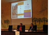 Manuel Zafra Víctor durante su ponencia y Antonio Martín Mesa