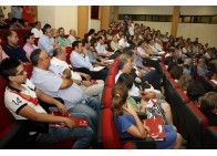 Intervención de Antonio Martínez, de la Universidad de Jaén, durante la ronda de preguntas