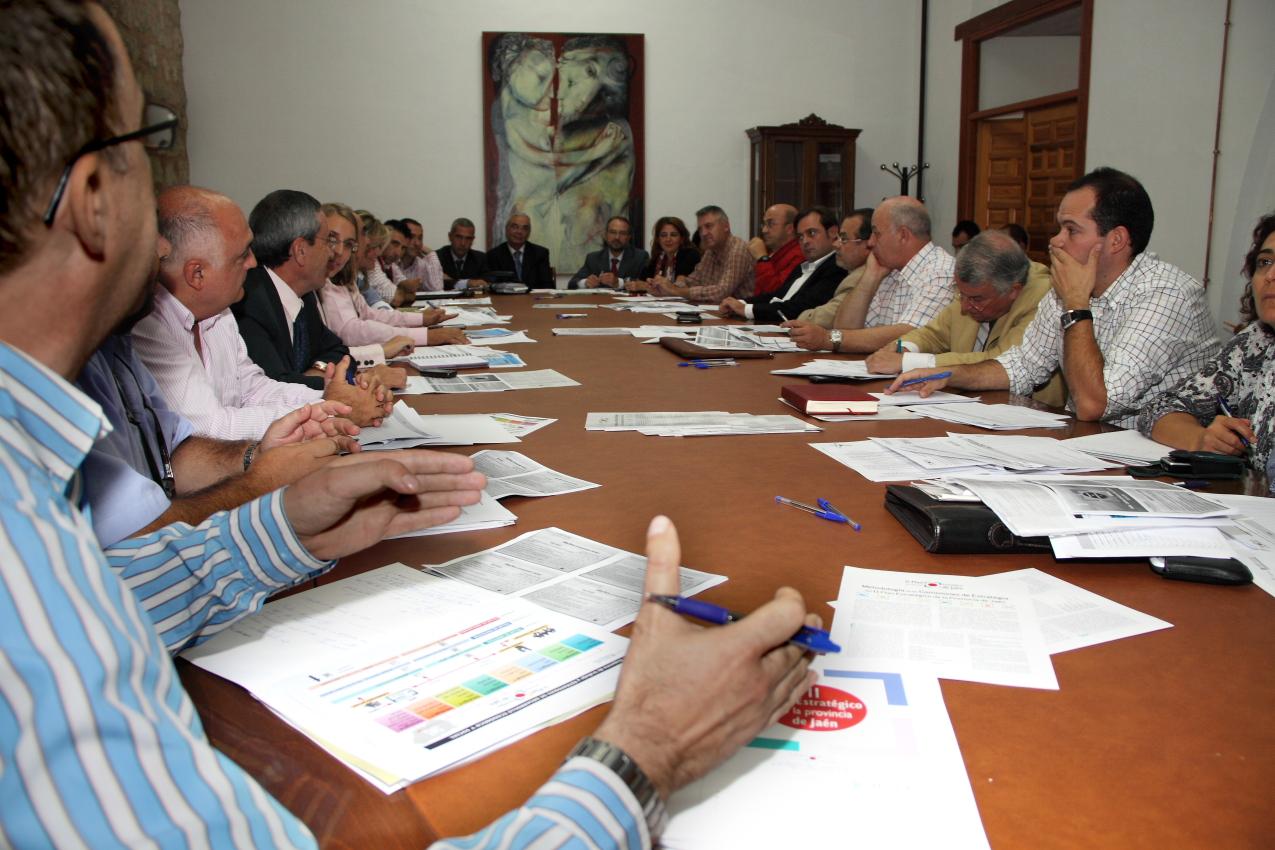 Miembros de la Comisión de Estrategia 6 durante la reunión