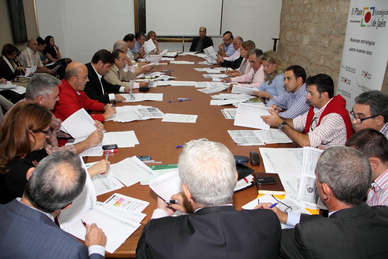 Miembros de la Comisión de Estrategia 6 durante la reunión