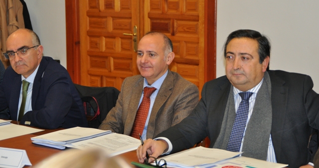 Juan M. Oset (Bankia), Jose A. Martín (Unicaja) y José Calle (CajaSur)