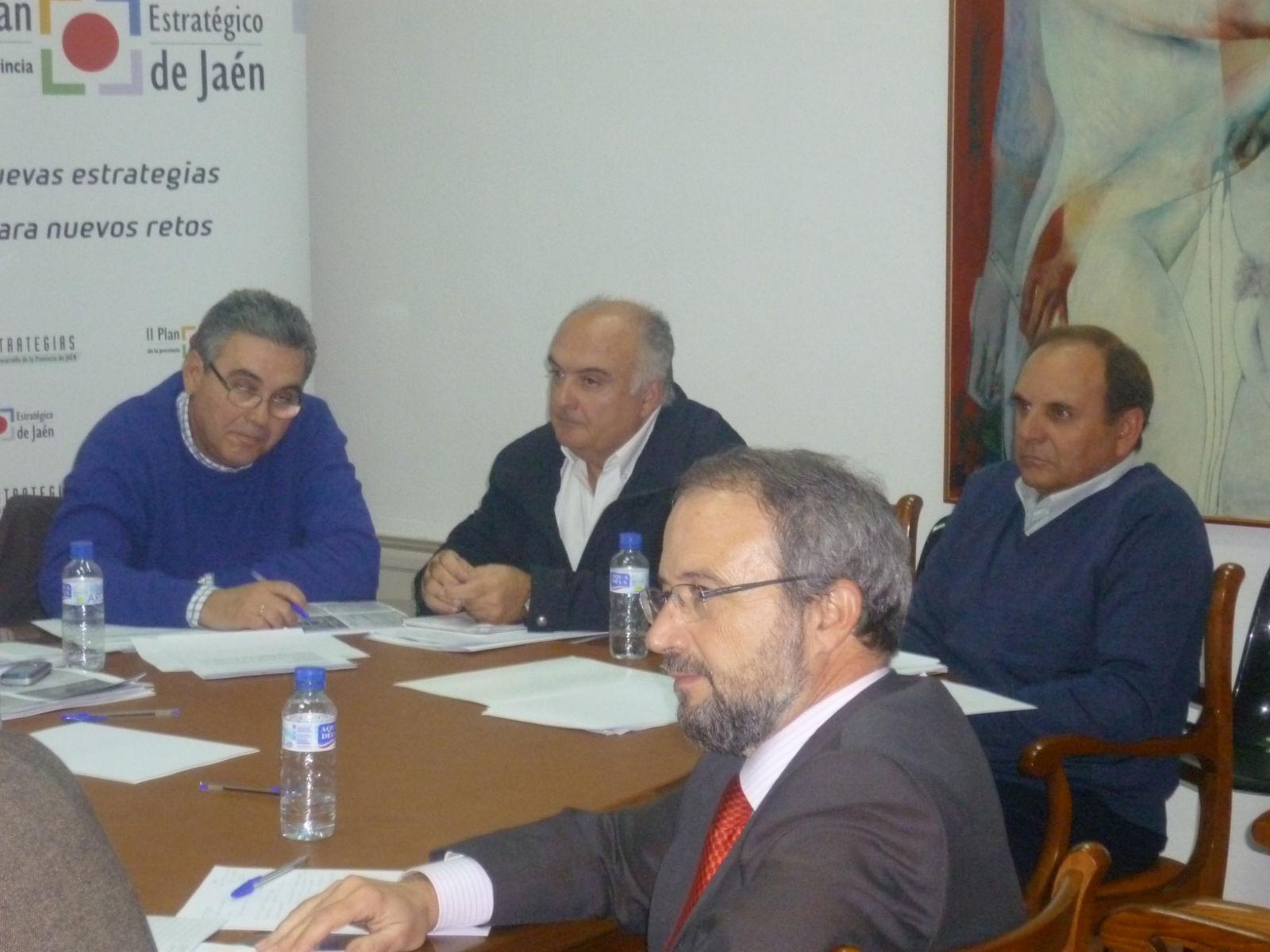 Miembros de la Comisión de Estrategia 6 durante la reunión