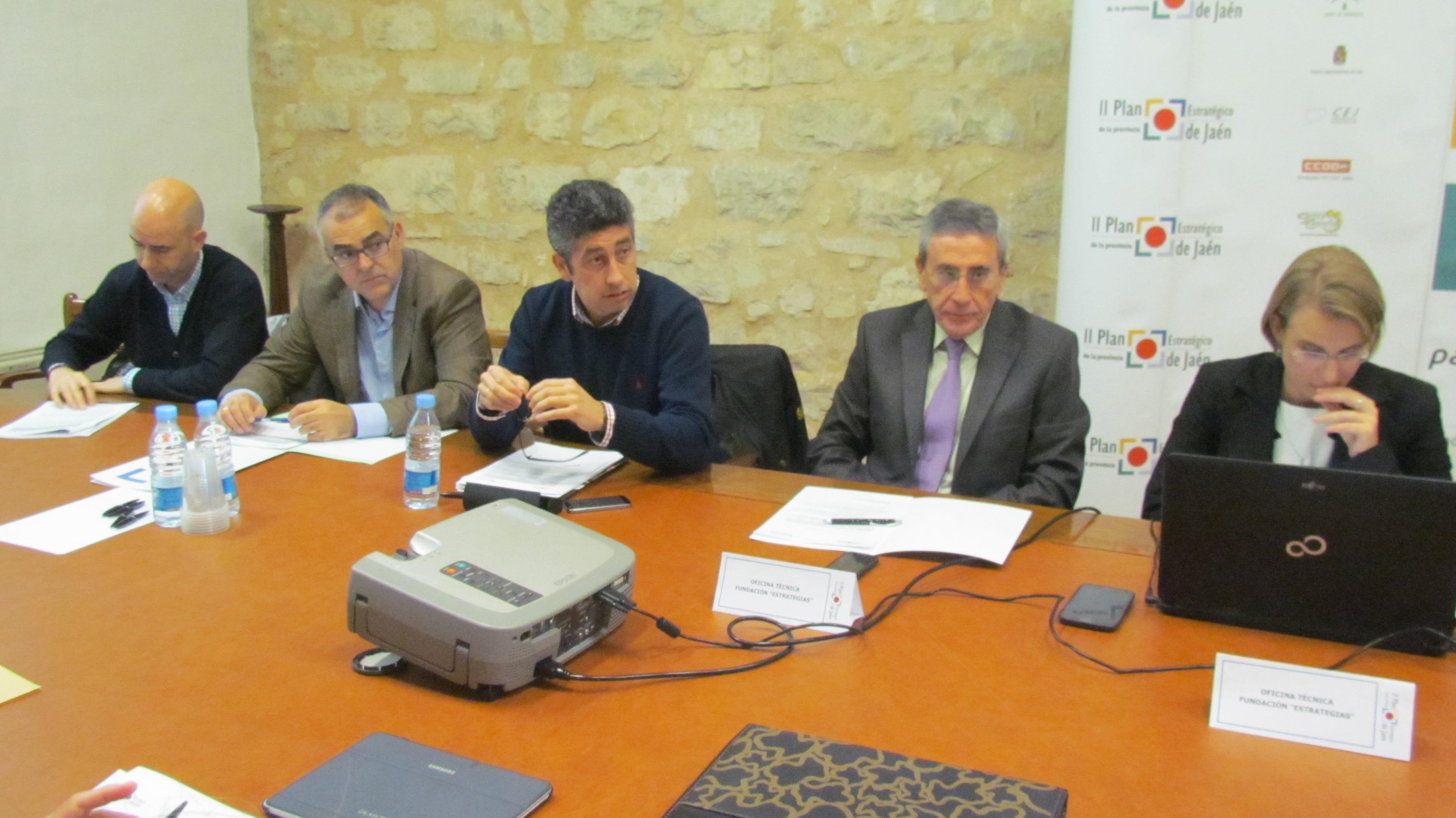 F. Lucena (OTRI), J. Moyano (UJA), Fco Alcalá (OTRI) y A. Martín Mesa e I. Herrador (Fundación)