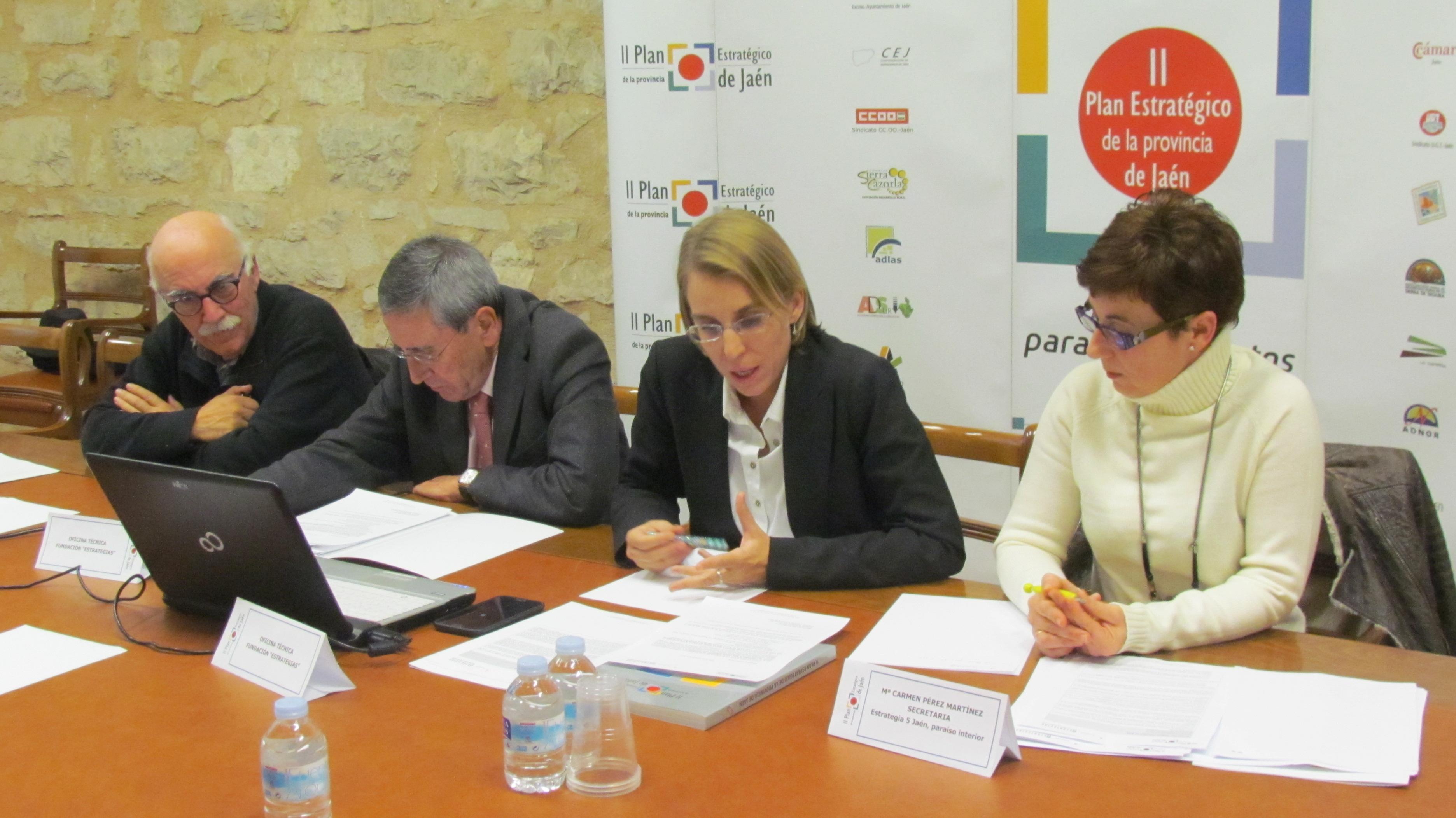 Arturo Ruiz (UJA), A. Martín Mesa e I. Herrador (Fundación) y María del Carmen Pérez (Ayto. de Jaén)