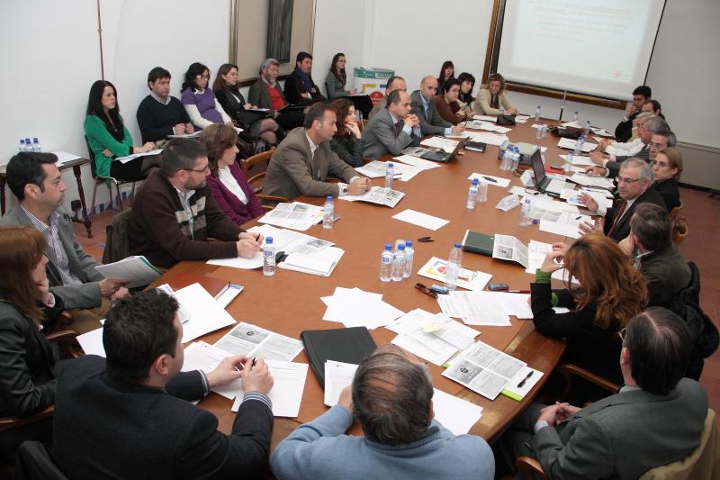 Miembros de la Comisión de Estrategia 3 durante la reunión