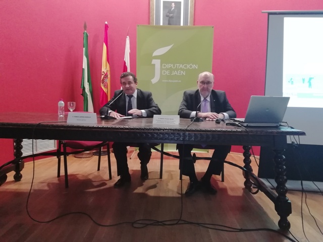 Ponencia: Mercancías del mundo a la ciudad en cambio permanente. Intervino Ramón Vázquez (ACTE y CETM)