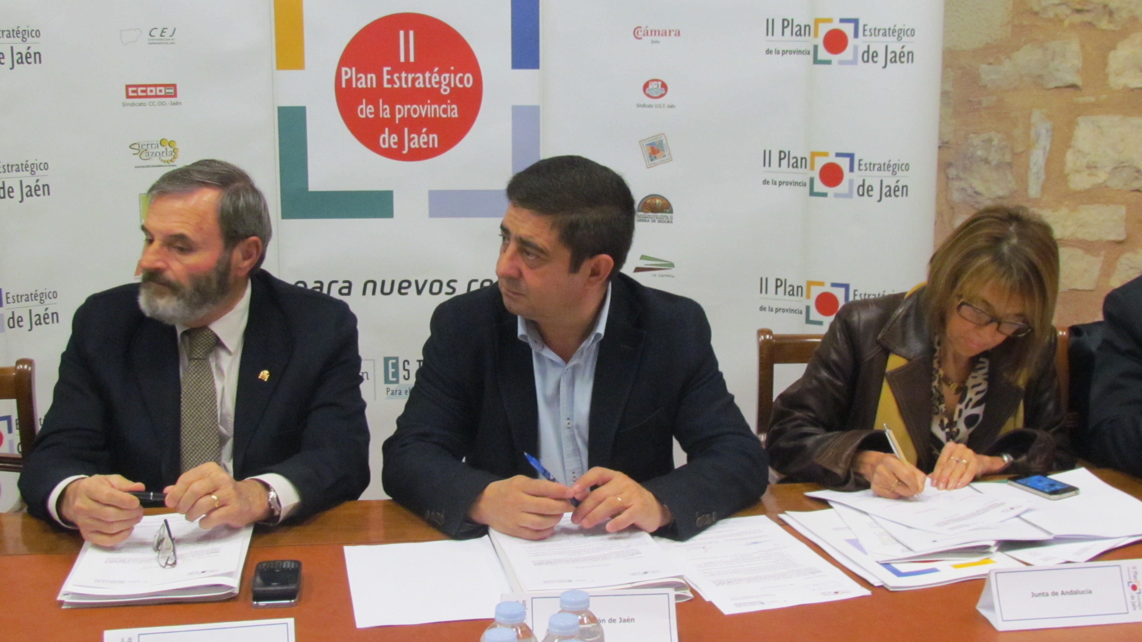 Juan Lillo (Subdelegación del Gobierno), Francisco Reyes (Diputación Provincial) y Purificación Gálvez (Delegación del Gobierno)