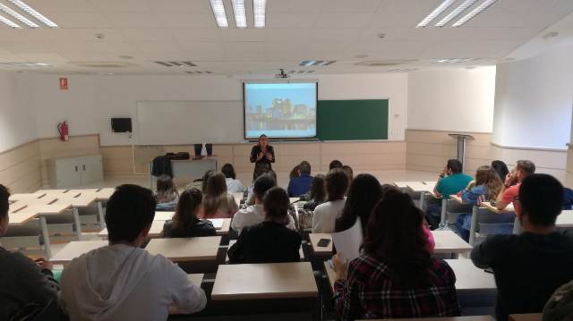 Conferencia a alumnos del doble Grado ADE+Derecho de la UJA