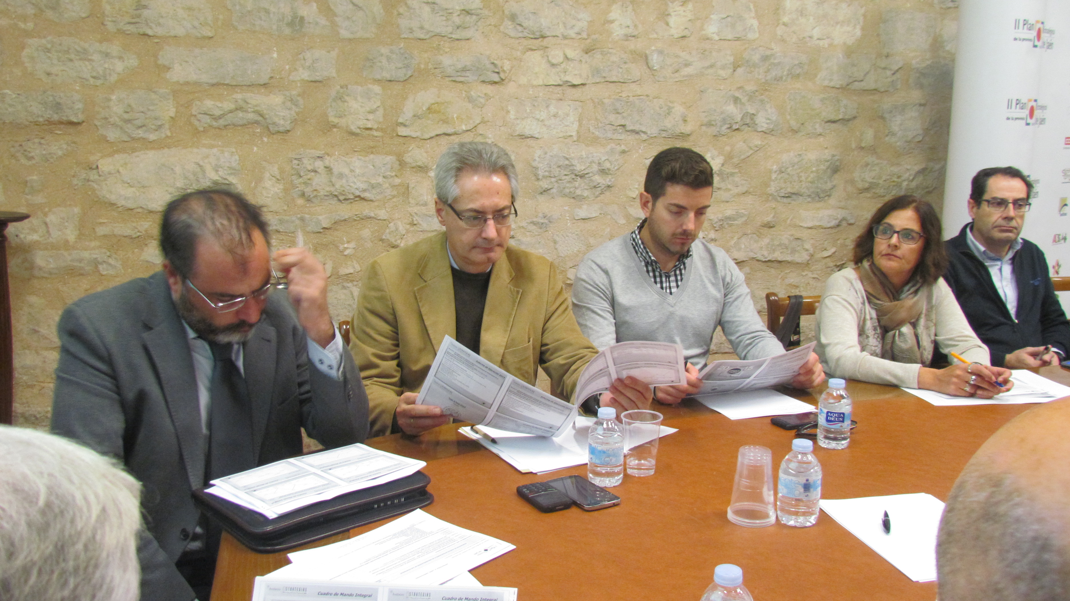 J. A. Laguna (INNOVARCILLA), J.A. García (IFAPA), F. Cantero (CCOO), Marta Muñoz (UJA) y A. Ureña (CEATIC)