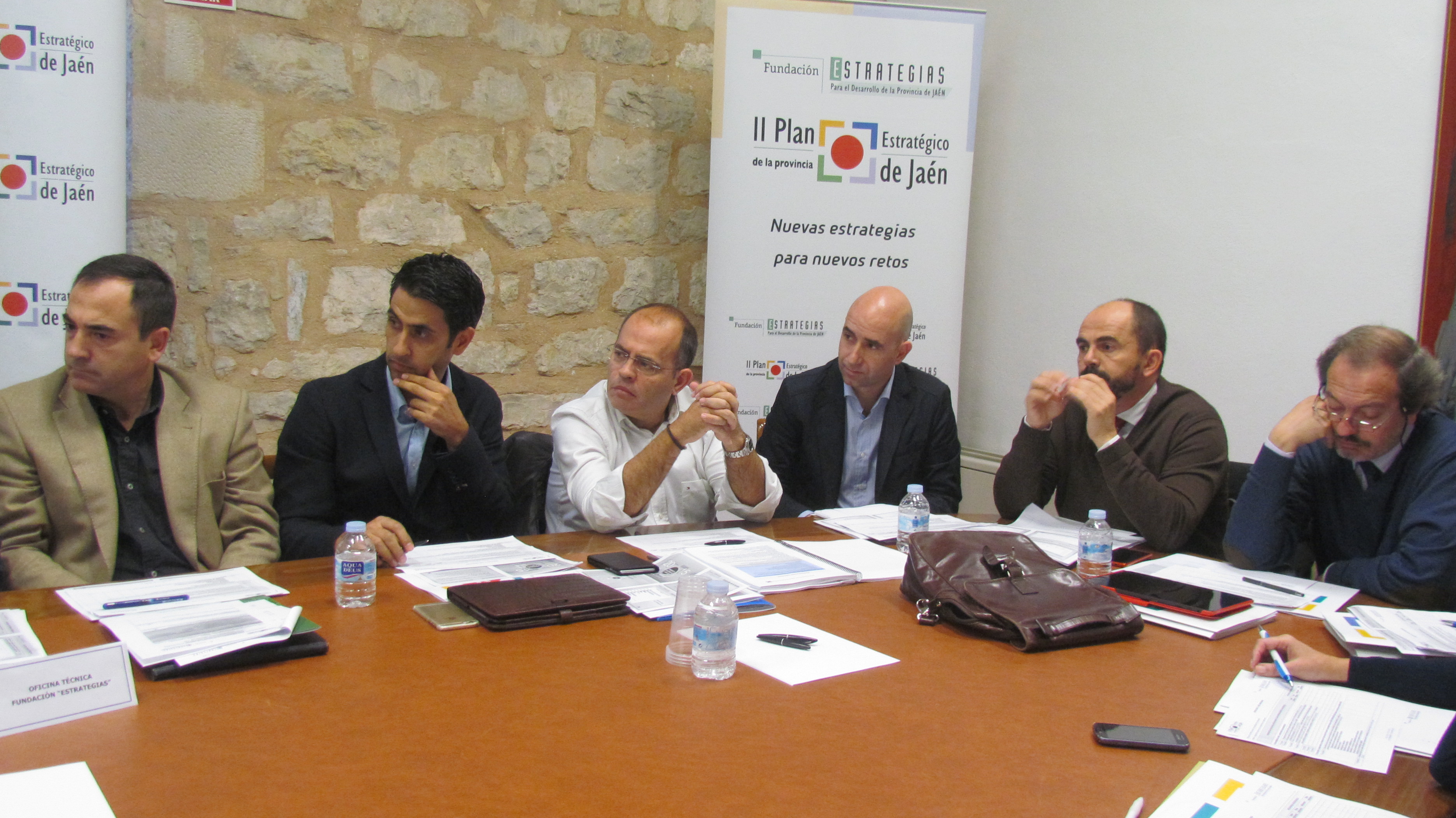 A. de la Torre (Del. Eco), J.J. Prieto (INNOVASUR), F. Meseguer (Software DELSOL), F. Lucena (OTRI), J. Muñoz (GEOLIT) y J.M.G. Estepa (IDEA)