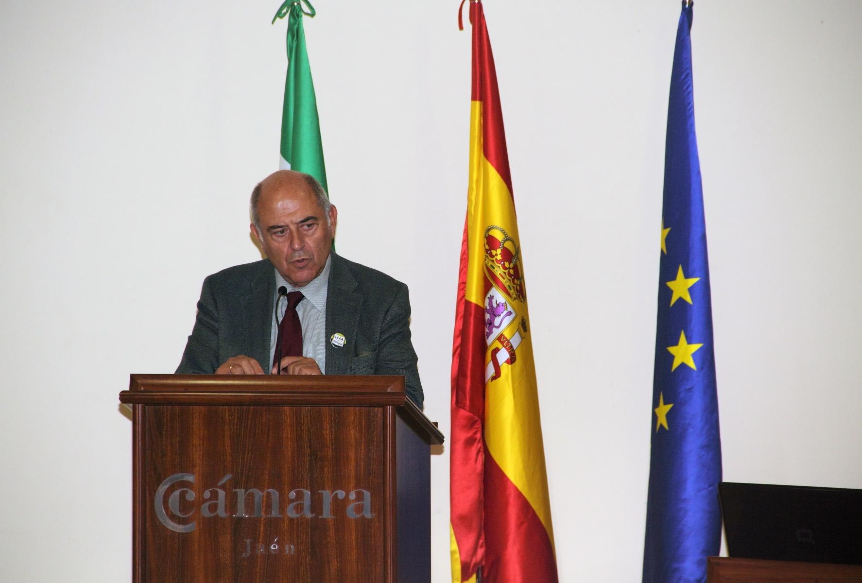 José Antonio Marina durante su brillante conferencia