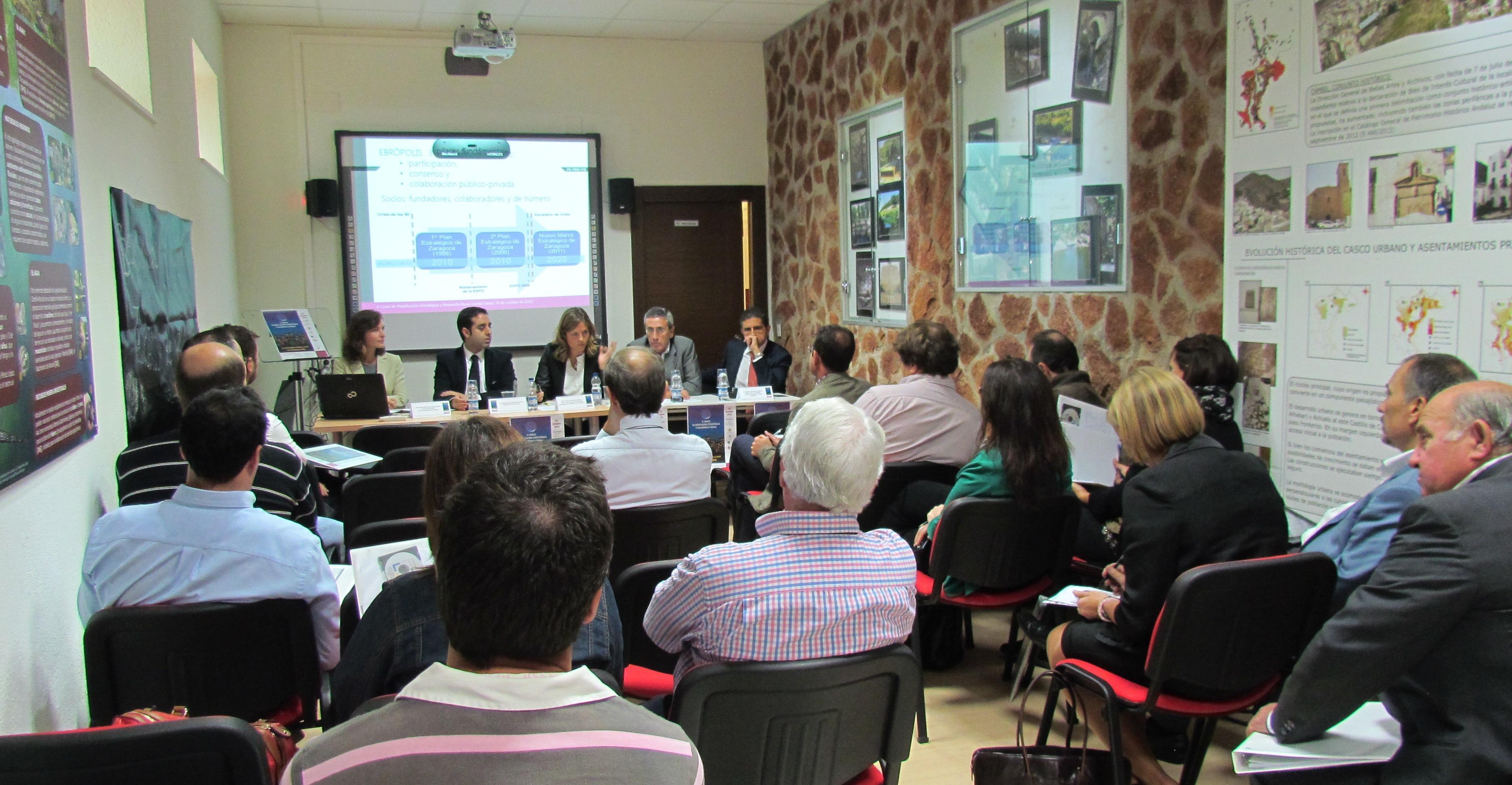 Intervención de Pilar de Gregorio Cestero, en la mesa redonda