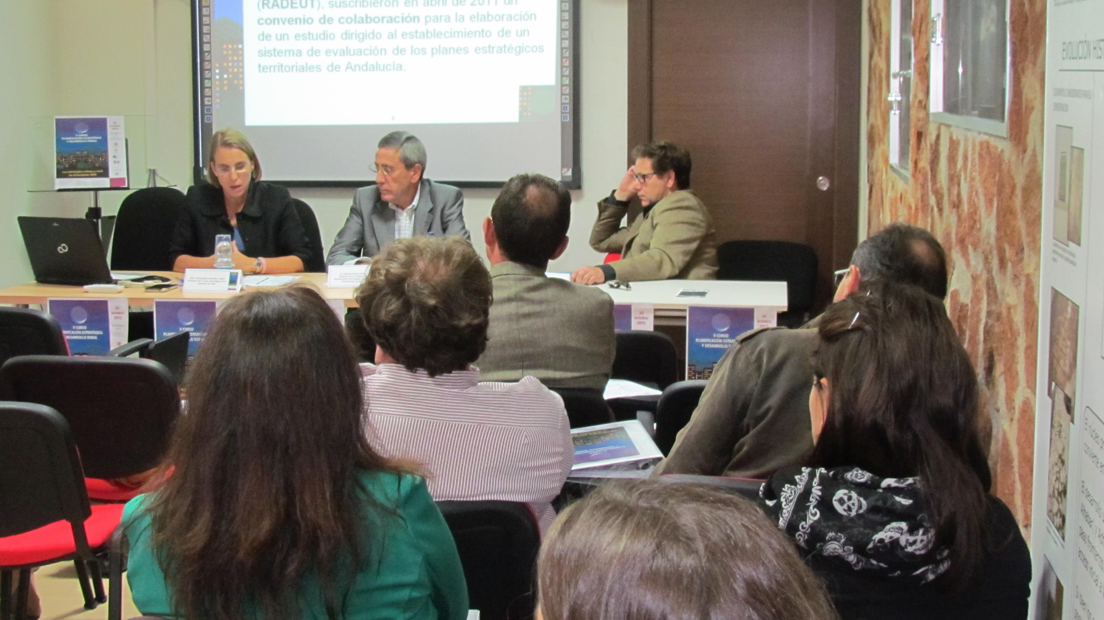 Intervención de Rafael Merinero e Inmaculada Herrador