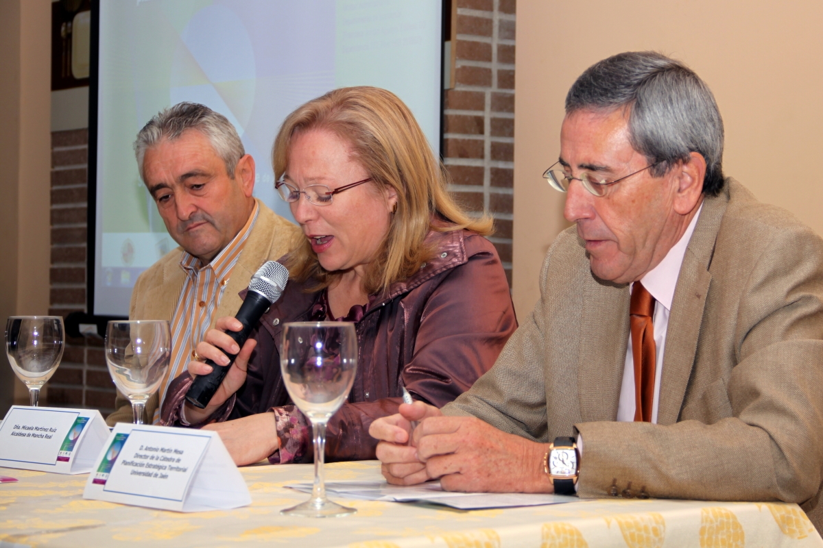 José Rubio, Micaela Martínez y Antonio Martín en la inauguración