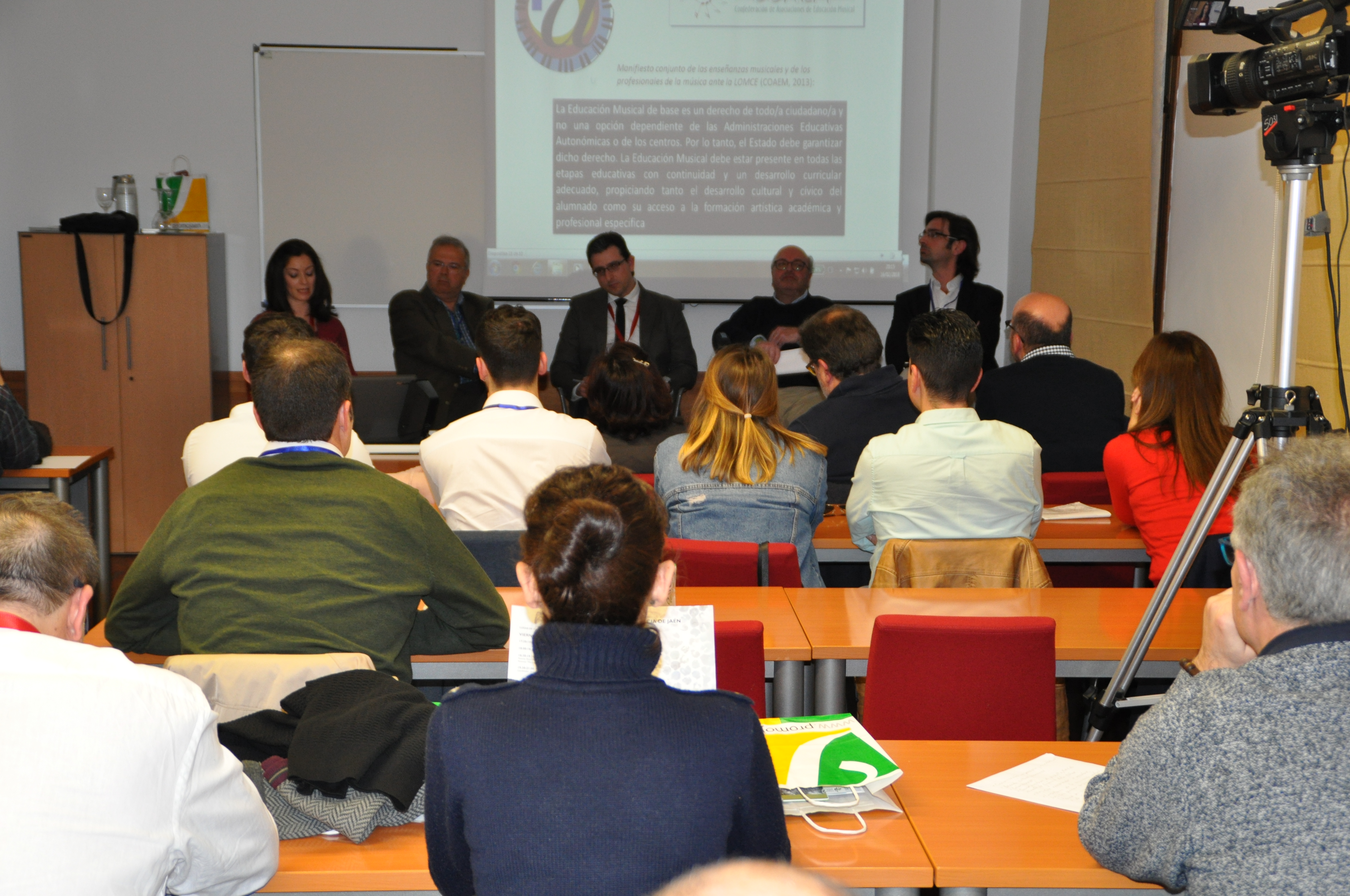 PANEL 2: La música como elemento transformador de la sociedad