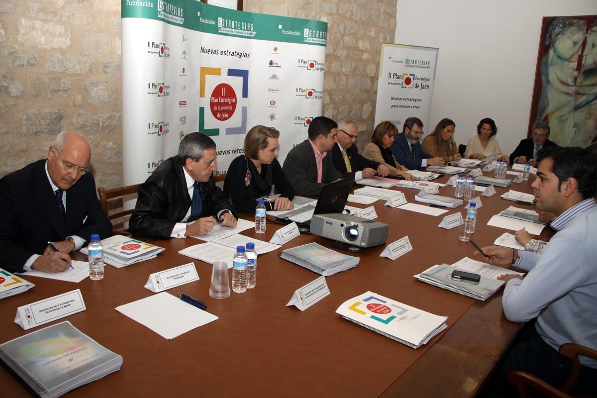 Miembros del Patronato durante la reunión