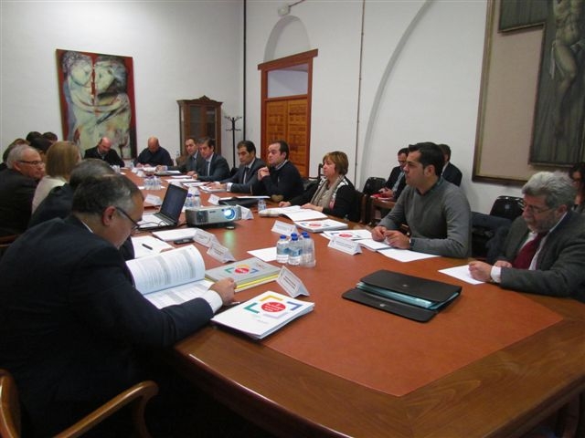 Miembros del Patronato durante la reunión