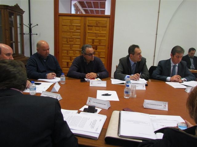 Miembros del Patronato durante la reunión