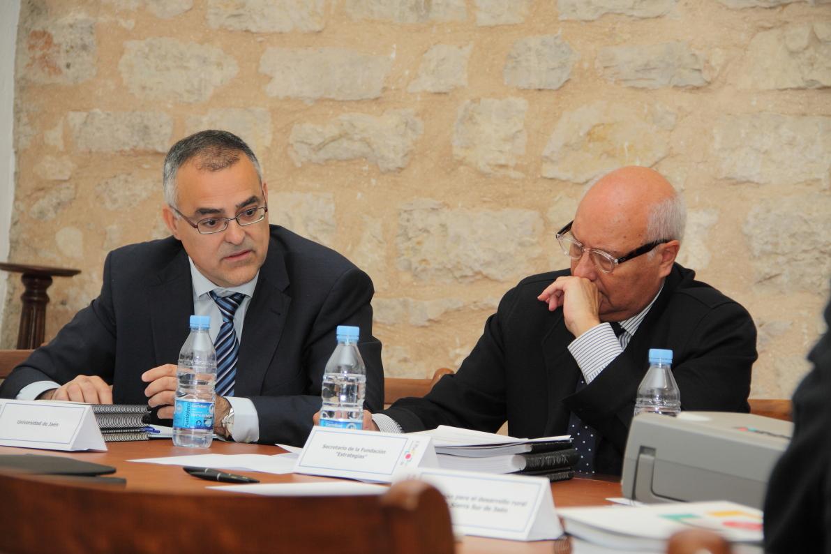 José Moyano Fuentes y Juan Manuel de Faramiñán Gilbert durante la reunión