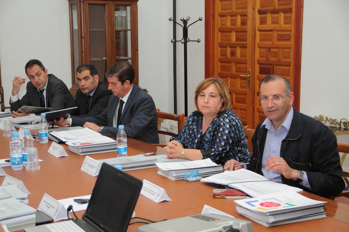 Representantes de entidades financieras y asociaciones para el desarrollo comarcales