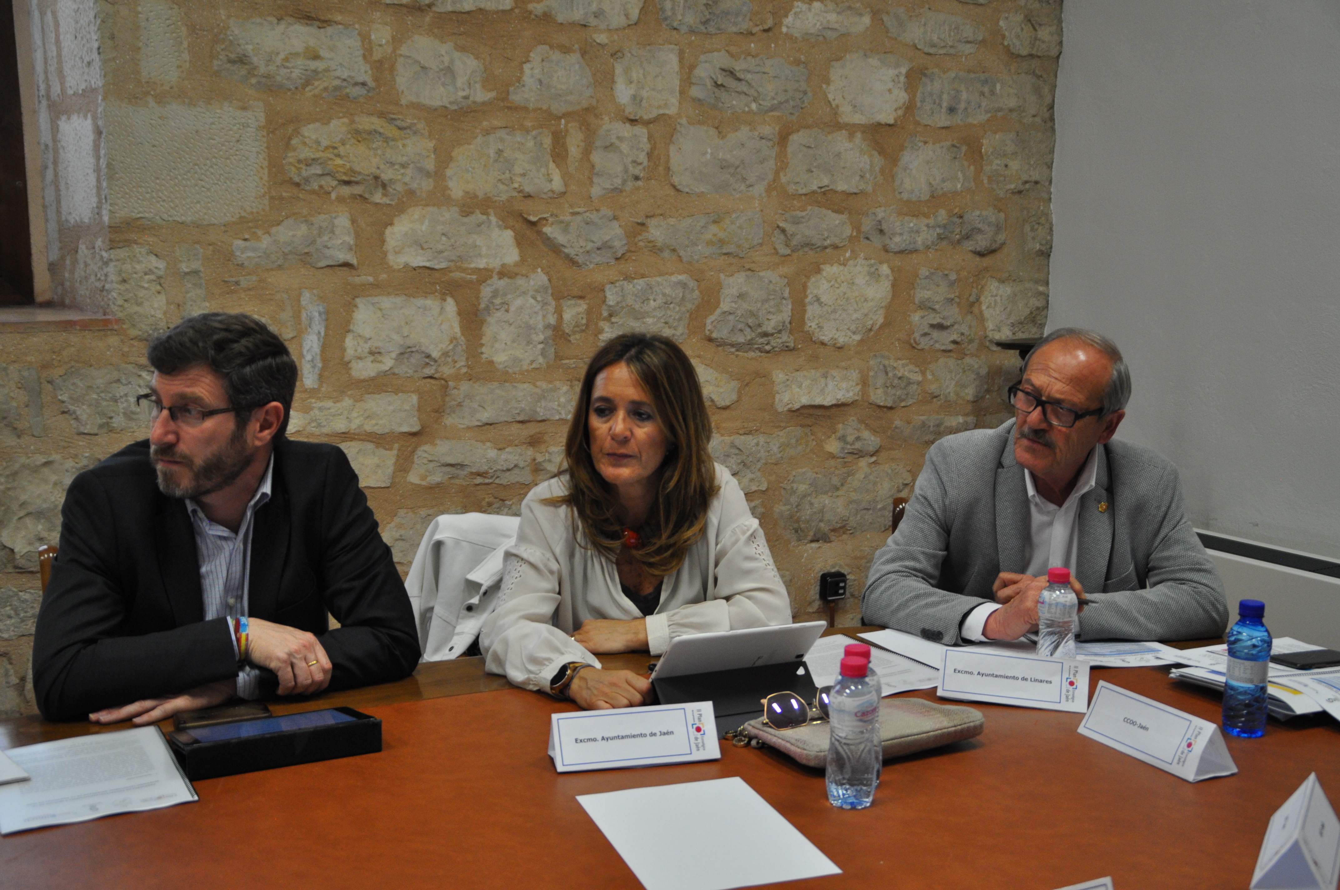 M. Contreras y C. Morales (Ayto. de Jaén) y J. Robles (Ayto. de Linares)