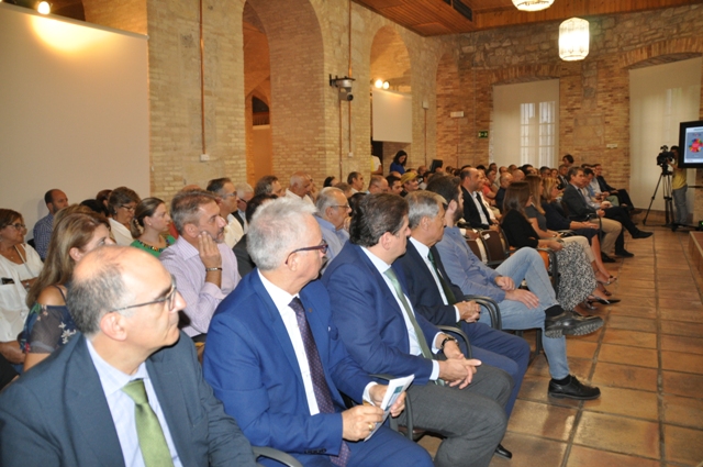 Asistentes al acto de presentación del libro