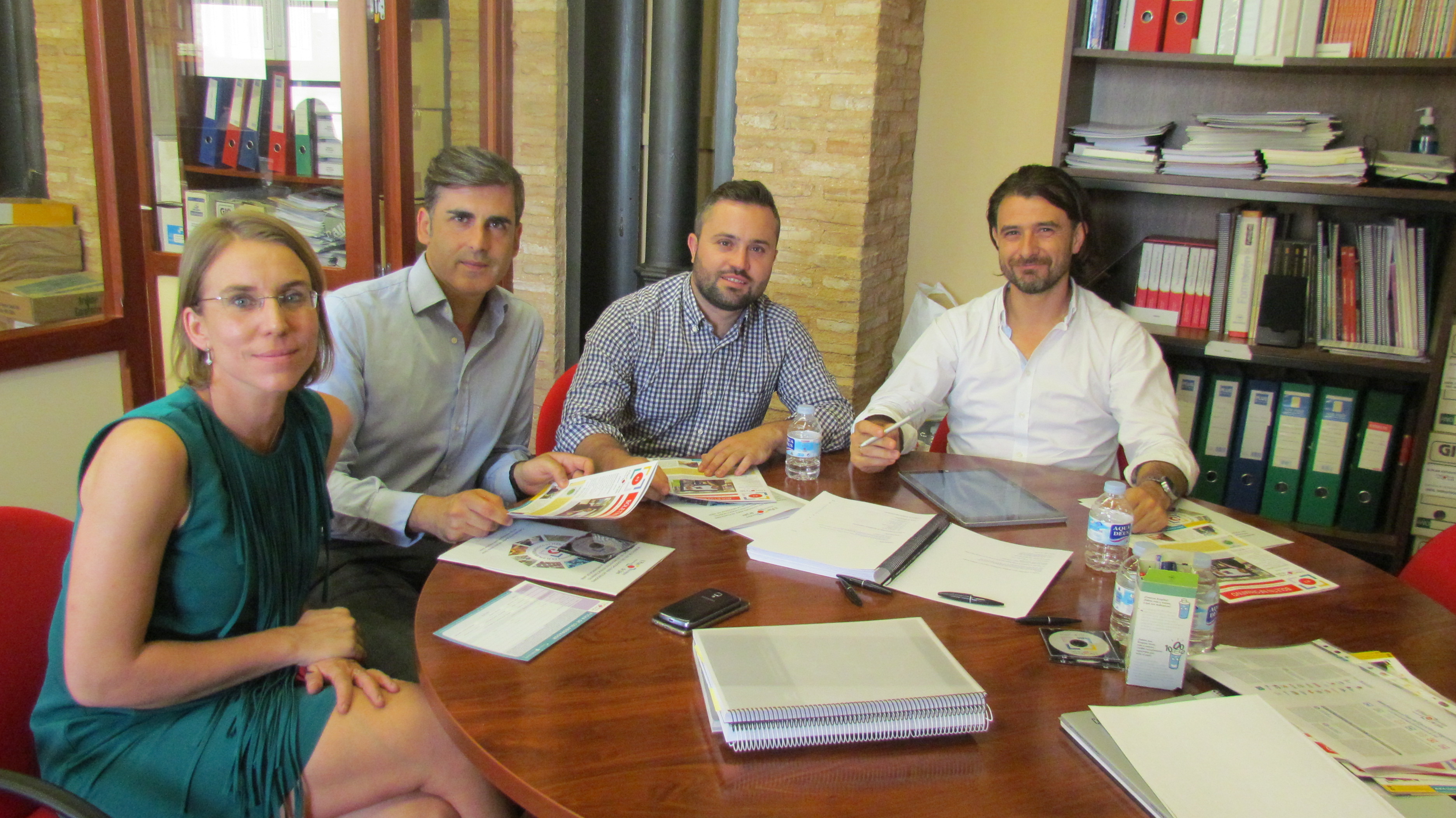 Con miembros de la Asociación de Jóvenes Empresarios de Jaén (AJE-Jaén)