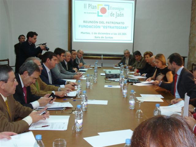 Miembros del Patronato durante la reunión