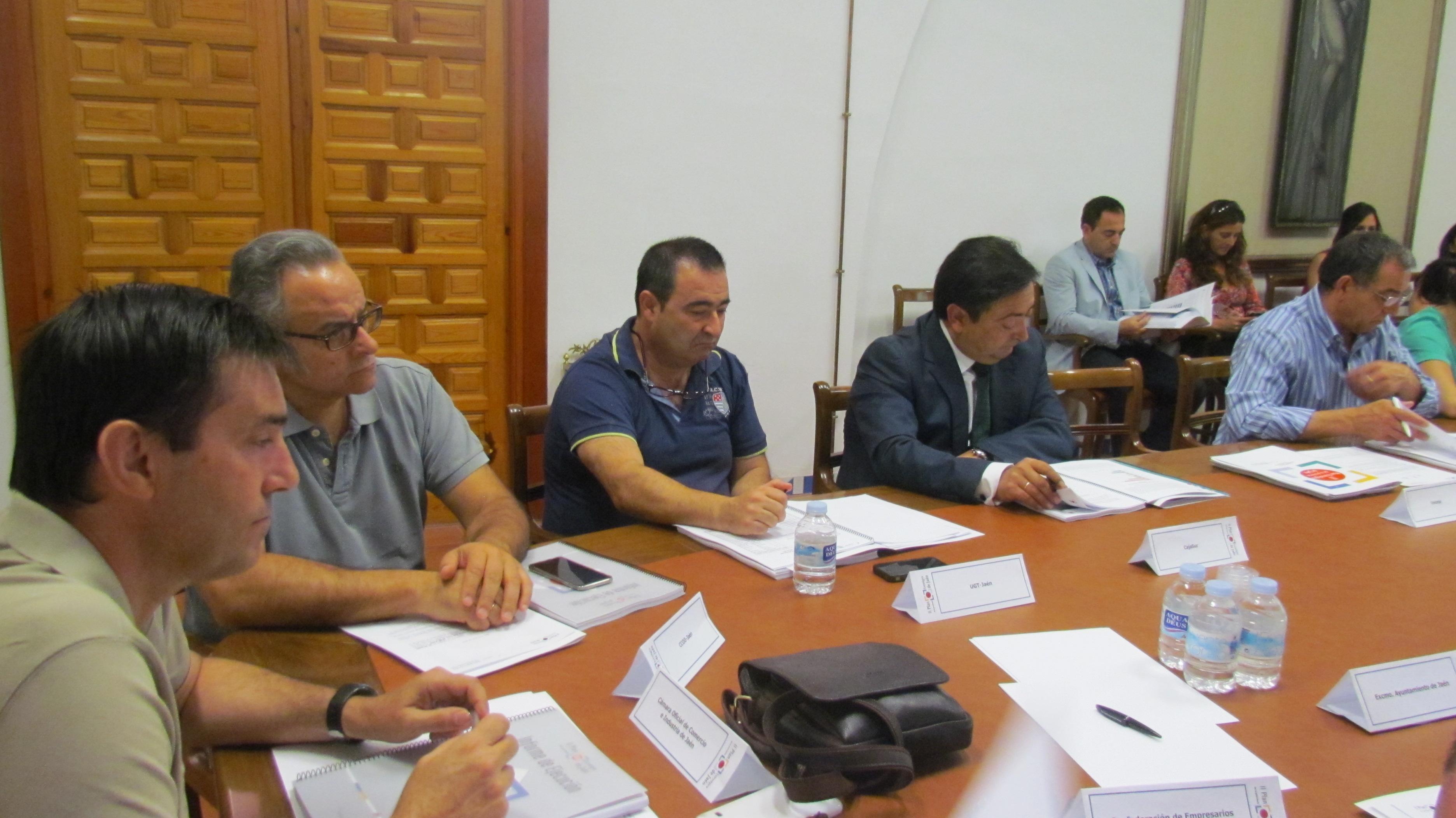 Representantes de la Cámara de Comercio de Jaén, UGT, CCOO, CajaSur y ADNOR