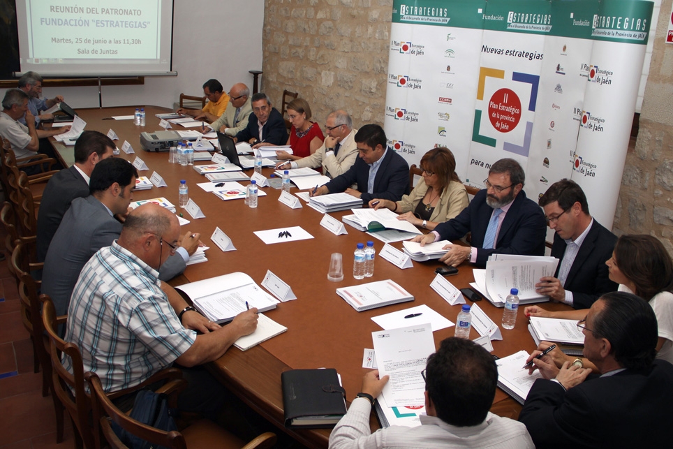 Miembros del Patronato durante la reunión