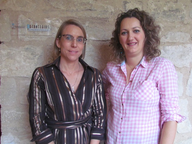 Con la jefa del Servicio de Acción e Inserción Social de la Delegación de Igualdad, Salud y Políticas Sociales