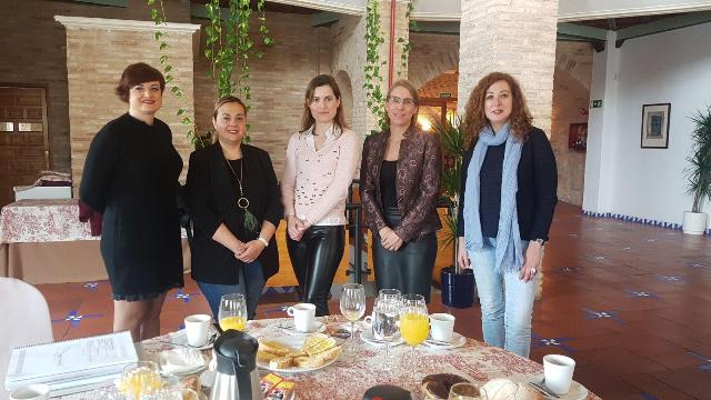 Con AMET-Asociación Prov. Mujeres Profesionales Autónomas de Jaén