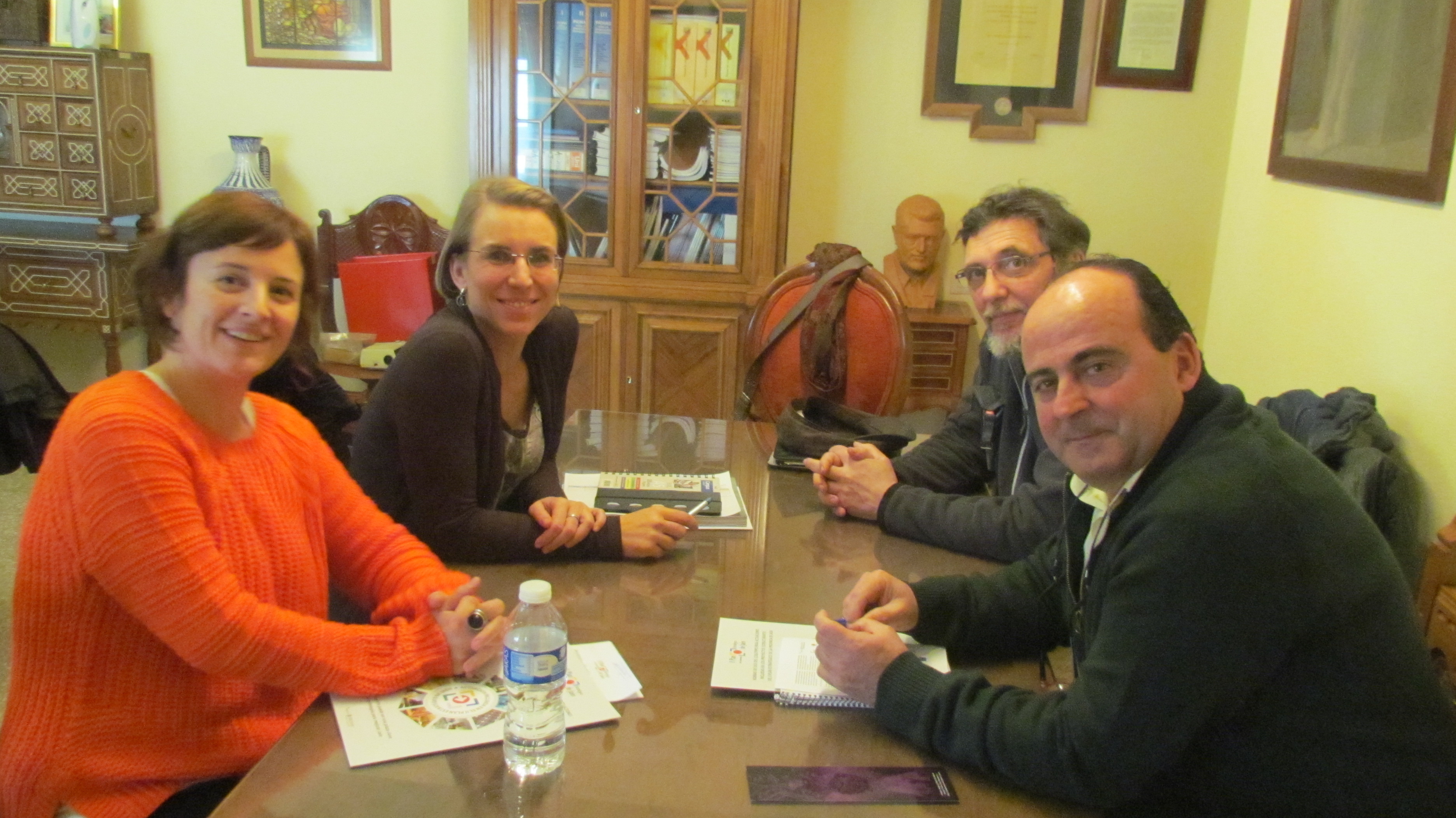 Con la Asociación de Amigos/as de los Museos y la Escuela de Arte José Nogué de Jaén