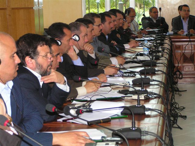 Electos y técnicos marroquíes asistentes al Seminario