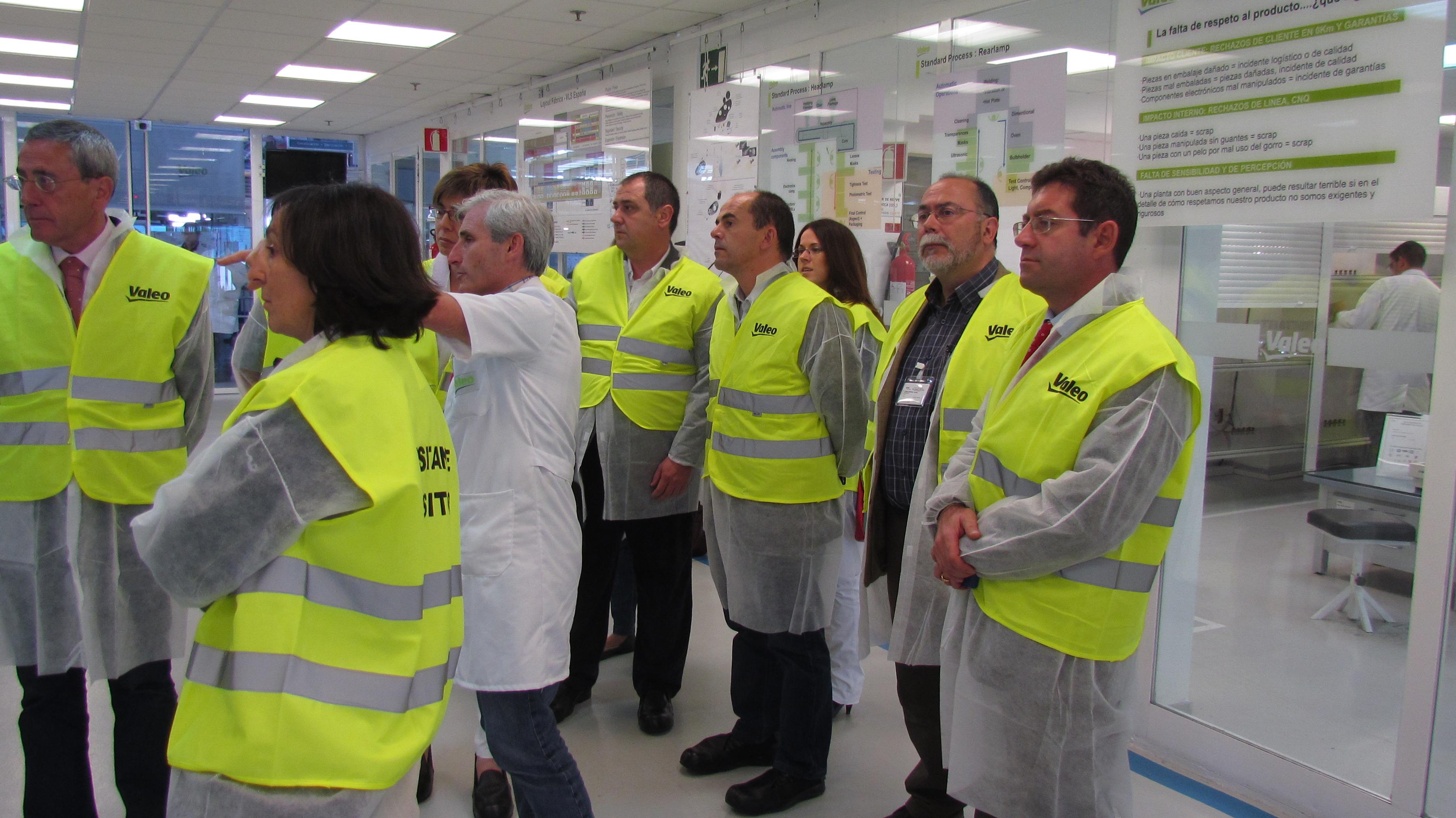 Visita a las líneas de montaje que la multinacional Valeo tiene en Martos