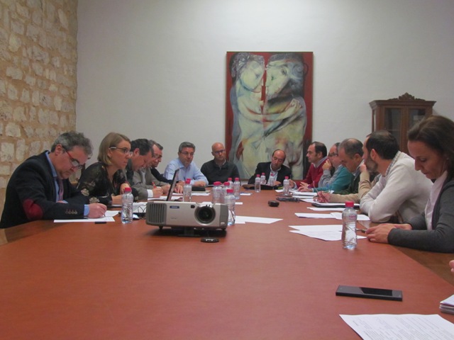 Asistentes a la reunión celebrada por la subcomisión del ciclo integral del agua