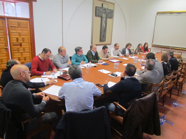 Asistentes a la reunión celebrada por la subcomisión del ciclo integral del agua