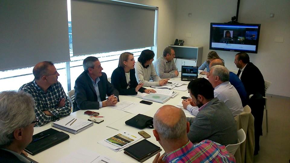 Instantánea de la sesión de trabajo, celebrara en la Sala Innova de Geolit