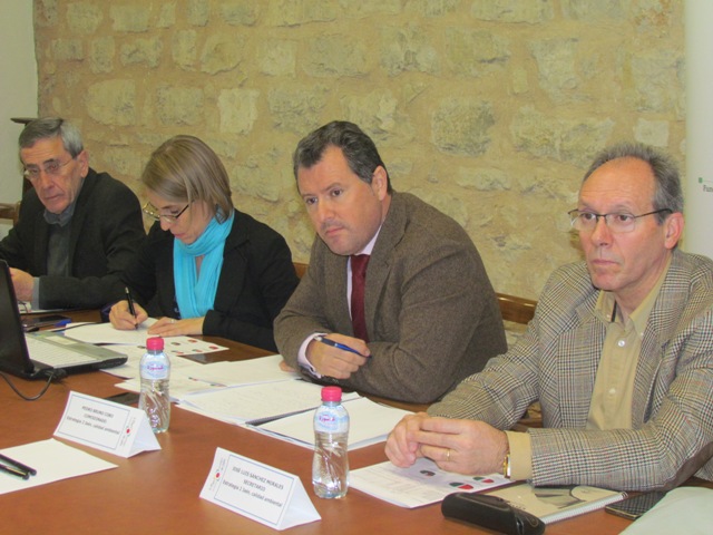 A. Martín Mesa e I. Herrador (Fundación), P. Bruno (Diputación) y J. L. Sánchez (Junta de Andalucía)