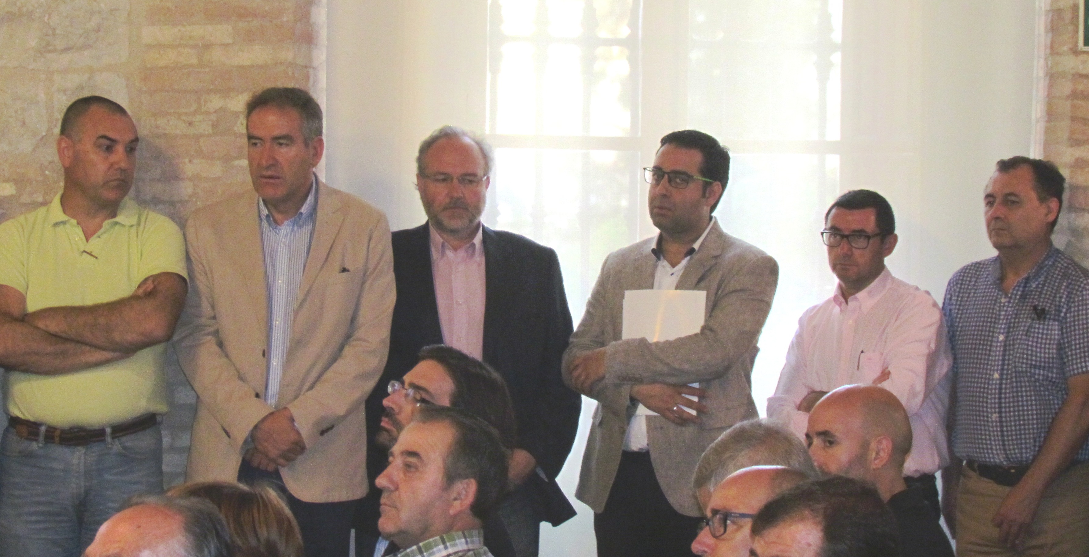 Asistentes al acto de presentación del libro 