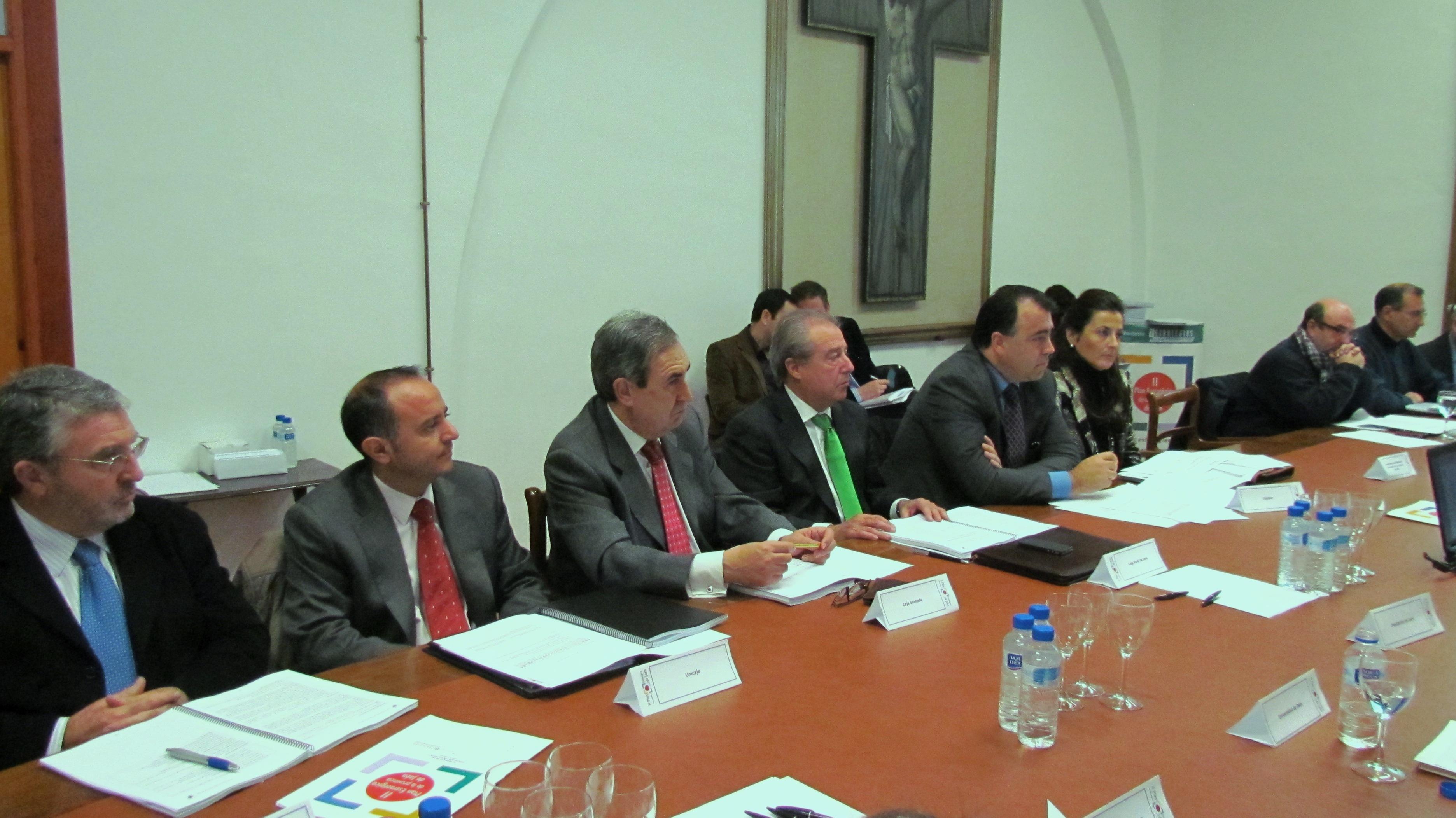 Miembros del Patronato durante la reunión