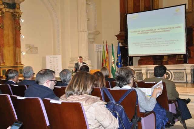 Conferencia. 20 años de la economía de la provincia de Jaén: principales transformaciones
